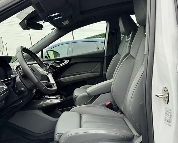 Ауди Q4 e-tron, объемом двигателя 0 л и пробегом 25 тыс. км за 26500 $, фото 19 на Automoto.ua