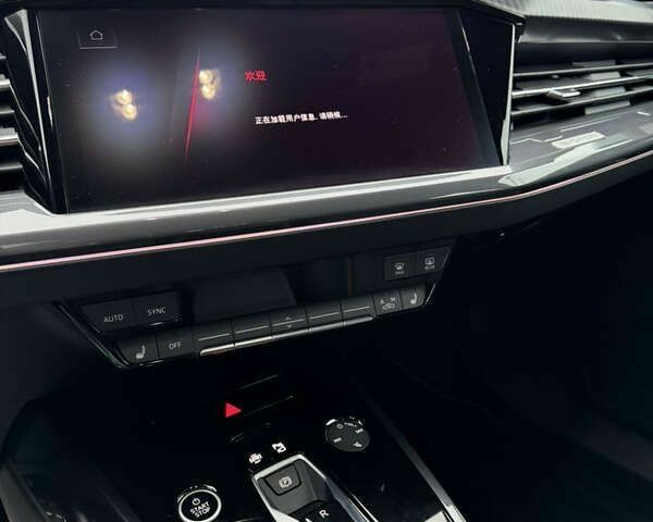 Ауди Q4 e-tron, объемом двигателя 0 л и пробегом 25 тыс. км за 26500 $, фото 23 на Automoto.ua