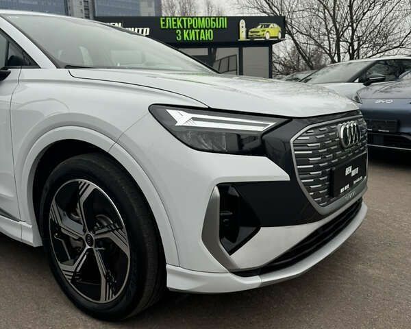 Ауди Q4 e-tron, объемом двигателя 0 л и пробегом 25 тыс. км за 26500 $, фото 4 на Automoto.ua