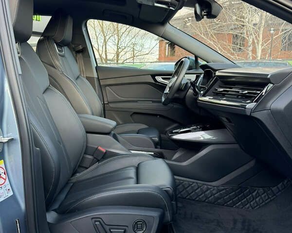 Ауди Q4 e-tron, объемом двигателя 0 л и пробегом 6 тыс. км за 29500 $, фото 17 на Automoto.ua