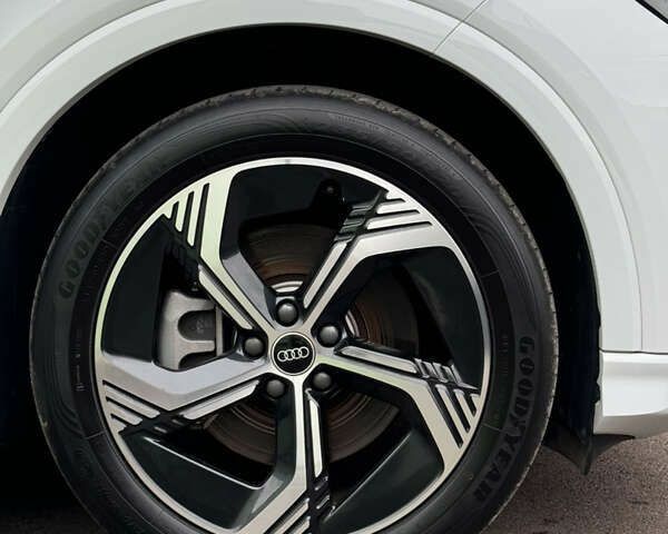 Ауді Q4 e-tron, об'ємом двигуна 0 л та пробігом 5 тис. км за 30000 $, фото 13 на Automoto.ua