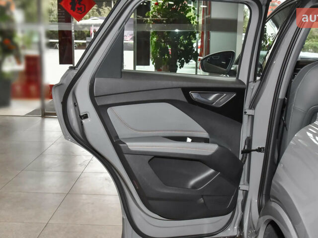 купить новое авто Ауди Q4 e-tron 2023 года от официального дилера Global Electric Ауди фото