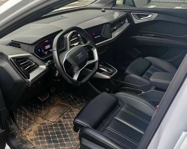 Ауди Q4 e-tron, объемом двигателя 0 л и пробегом 33 тыс. км за 24500 $, фото 3 на Automoto.ua
