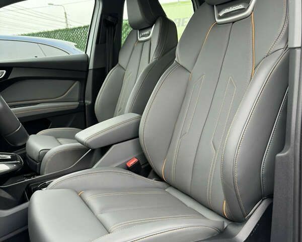 Ауди Q4 e-tron, объемом двигателя 0 л и пробегом 25 тыс. км за 26500 $, фото 20 на Automoto.ua