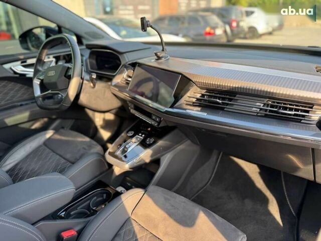Ауди Q4 e-tron, объемом двигателя 0 л и пробегом 27 тыс. км за 35999 $, фото 9 на Automoto.ua