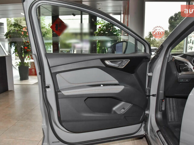 купить новое авто Ауди Q4 e-tron 2023 года от официального дилера Global Electric Ауди фото