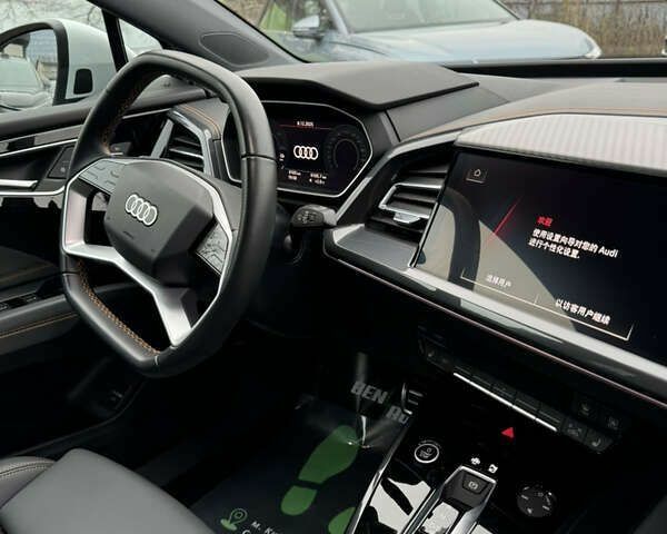 Ауди Q4 e-tron, объемом двигателя 0 л и пробегом 25 тыс. км за 26500 $, фото 24 на Automoto.ua