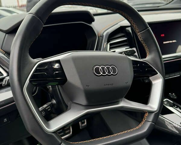 Ауди Q4 e-tron, объемом двигателя 0 л и пробегом 25 тыс. км за 26500 $, фото 22 на Automoto.ua