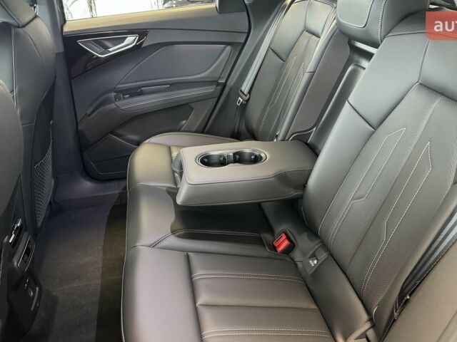 купить новое авто Ауди Q4 e-tron 2024 года от официального дилера АТЛАНТ МОТОРЗ ЕНЕРДЖІ Ауди фото