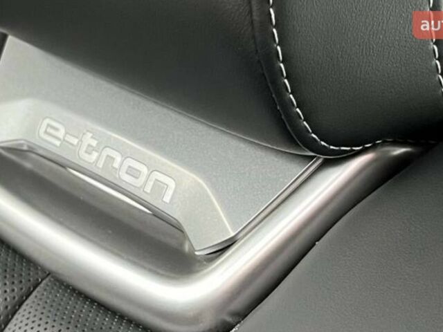 купить новое авто Ауди Q4 e-tron 2024 года от официального дилера Не вказано Ауди фото