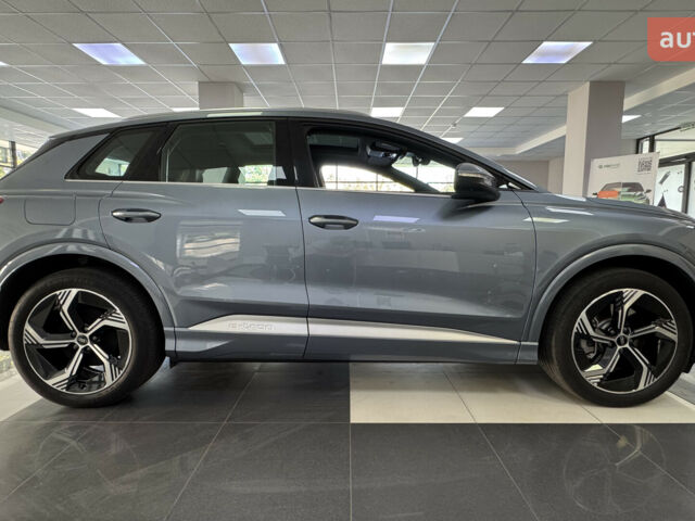 купить новое авто Ауди Q4 e-tron 2024 года от официального дилера Global Electric Ауди фото