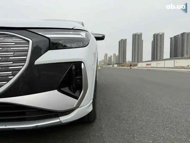 Ауди Q4 e-tron, объемом двигателя 0 л и пробегом 2 тыс. км за 30100 $, фото 11 на Automoto.ua