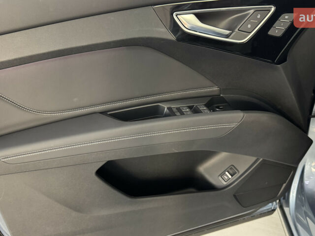 купить новое авто Ауди Q4 e-tron 2024 года от официального дилера Global Electric Ауди фото