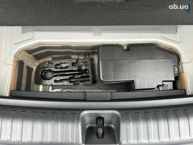 Ауди Q4 e-tron, объемом двигателя 0 л и пробегом 5 тыс. км за 39999 $, фото 22 на Automoto.ua