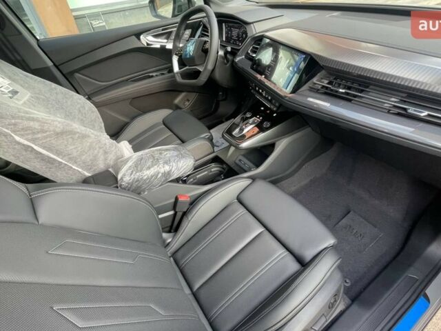 купить новое авто Ауди Q4 e-tron 2025 года от официального дилера E-SKM Позняки Ауди фото