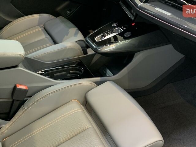 купить новое авто Ауди Q4 e-tron 2025 года от официального дилера "АТЛАНТ МОТОРЗ ЕНЕРДЖІ" ХАРКІВ Ауди фото