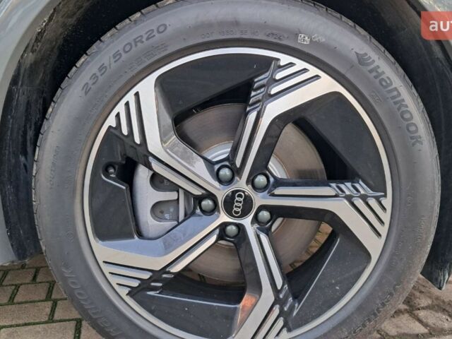 купить новое авто Ауди Q4 e-tron 2025 года от официального дилера Макс Ауди фото