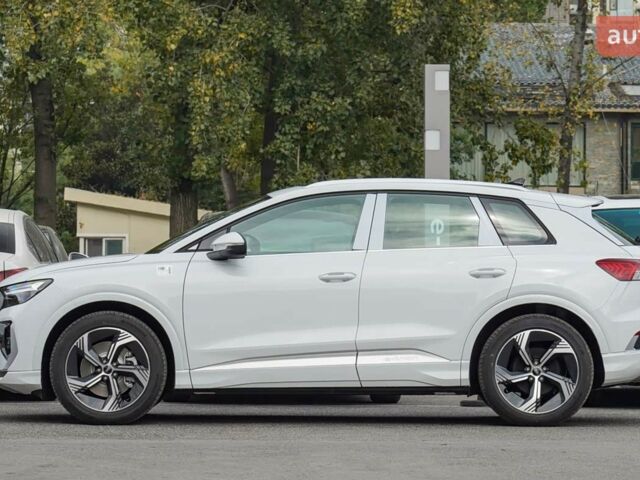 купить новое авто Ауди Q4 e-tron 2025 года от официального дилера Константин Альперович Ауди фото