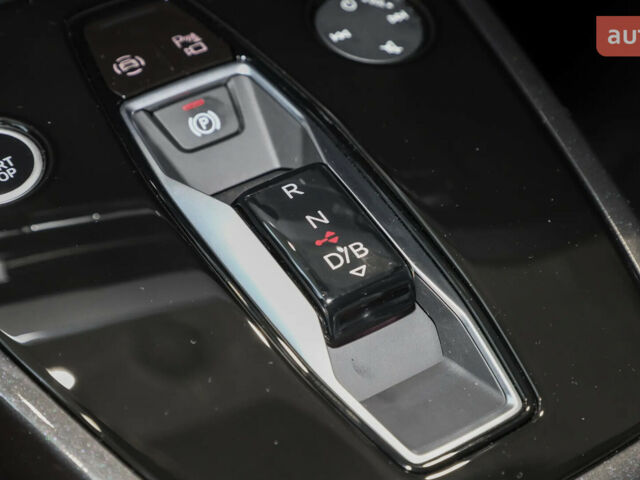 купить новое авто Ауди Q4 e-tron 2025 года от официального дилера Денис Фатов Ауди фото