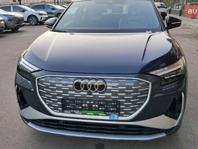 купить новое авто Ауди Q4 e-tron 2025 года от официального дилера E-SKM Позняки Ауди фото