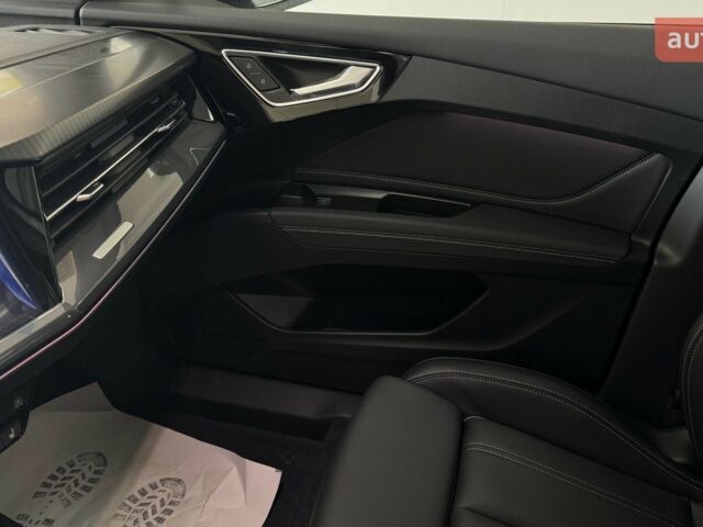 купить новое авто Ауди Q4 e-tron 2025 года от официального дилера E-SKM Ауди фото