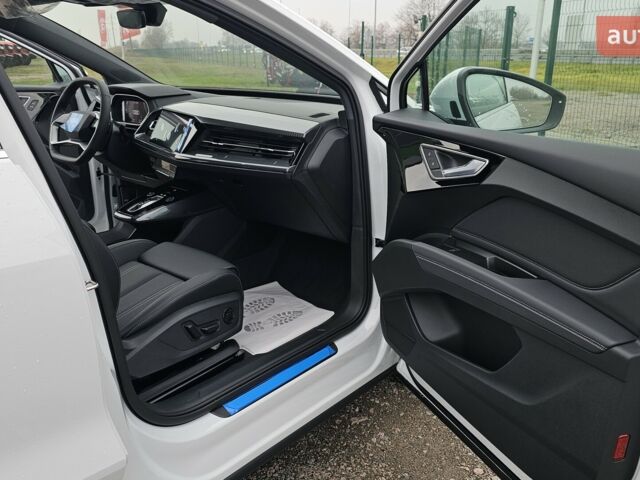 купить новое авто Ауди Q4 e-tron 2025 года от официального дилера Максим Путрівка Ауди фото