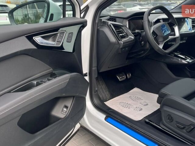 купить новое авто Ауди Q4 e-tron 2025 года от официального дилера AUTOCENTER AUTO.RIA Ауди фото