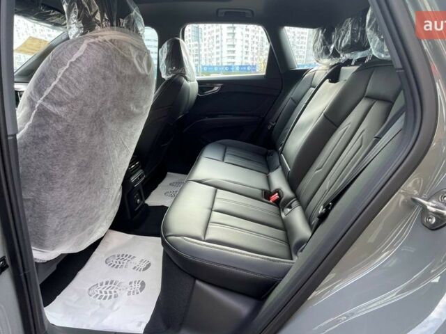 купить новое авто Ауди Q4 e-tron 2025 года от официального дилера E-SKM Позняки Ауди фото