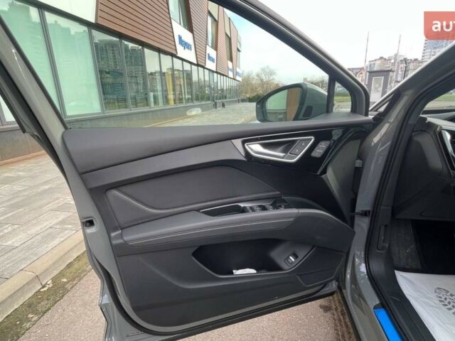 купить новое авто Ауди Q4 e-tron 2025 года от официального дилера E-SKM Позняки Ауди фото