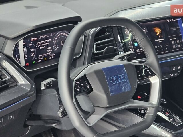 купить новое авто Ауди Q4 e-tron 2025 года от официального дилера Денис Фатов Ауди фото