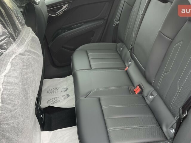 купить новое авто Ауди Q4 e-tron 2025 года от официального дилера Максим Путрівка Ауди фото