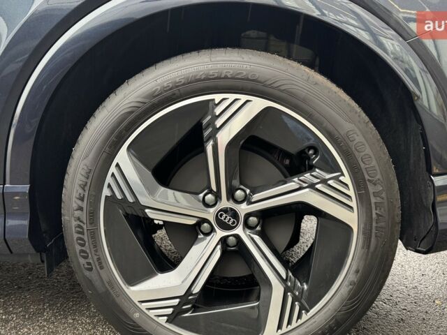 купити нове авто Ауді Q4 e-tron 2025 року від офіційного дилера АТЛАНТ МОТОРЗ ЕНЕРДЖІ Ауді фото