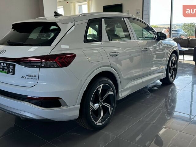 купить новое авто Ауди Q4 e-tron 2025 года от официального дилера E-SKM Ауди фото