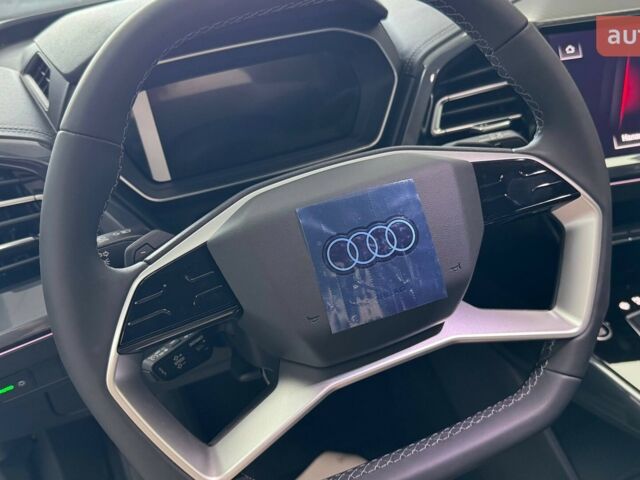 купить новое авто Ауди Q4 e-tron 2025 года от официального дилера E-SKM ZOO Ауди фото