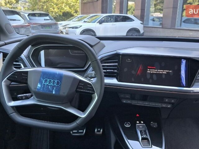 купить новое авто Ауди Q4 e-tron 2025 года от официального дилера Макс Ауди фото