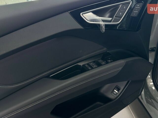 купити нове авто Ауді Q4 e-tron 2025 року від офіційного дилера E-SKM ZOO Ауді фото