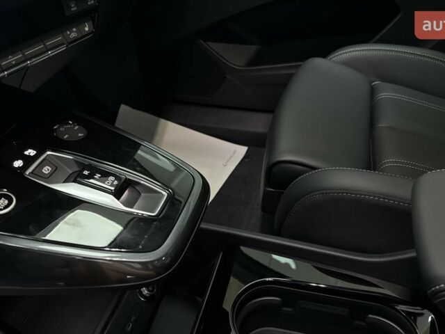 купить новое авто Ауди Q4 e-tron 2025 года от официального дилера Макс Ауди фото