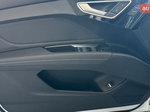 купить новое авто Ауди Q4 e-tron 2025 года от официального дилера E-SKM Ауди фото