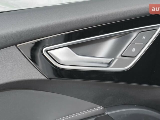 купить новое авто Ауди Q4 e-tron 2025 года от официального дилера Константин Альперович Ауди фото