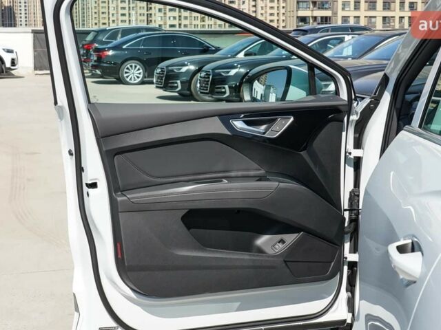 купить новое авто Ауди Q4 e-tron 2025 года от официального дилера Константин Альперович Ауди фото