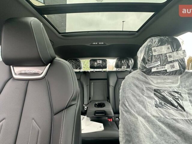 купити нове авто Ауді Q4 e-tron 2025 року від офіційного дилера Олег Львів Ауді фото