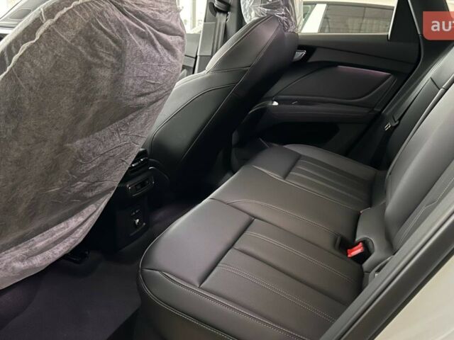 купить новое авто Ауди Q4 e-tron 2025 года от официального дилера E-SKM Кропивницький Ауди фото