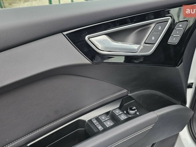 купить новое авто Ауди Q4 e-tron 2025 года от официального дилера Максим Путрівка Ауди фото