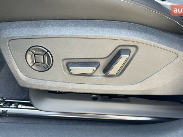 купить новое авто Ауди Q4 e-tron 2025 года от официального дилера VOLT AUTO Ауди фото