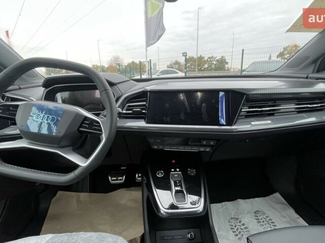 купити нове авто Ауді Q4 e-tron 2025 року від офіційного дилера Максим Путрівка Ауді фото