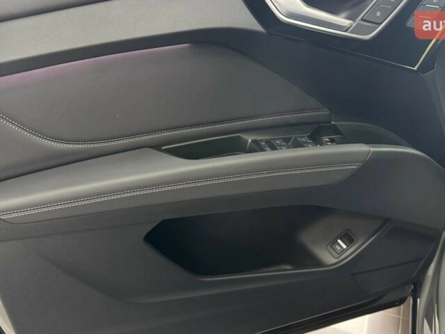 купить новое авто Ауди Q4 e-tron 2025 года от официального дилера E-SKM Житомир Ауди фото