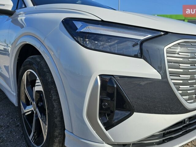 купить новое авто Ауди Q4 e-tron 2025 года от официального дилера Максим Путрівка Ауди фото