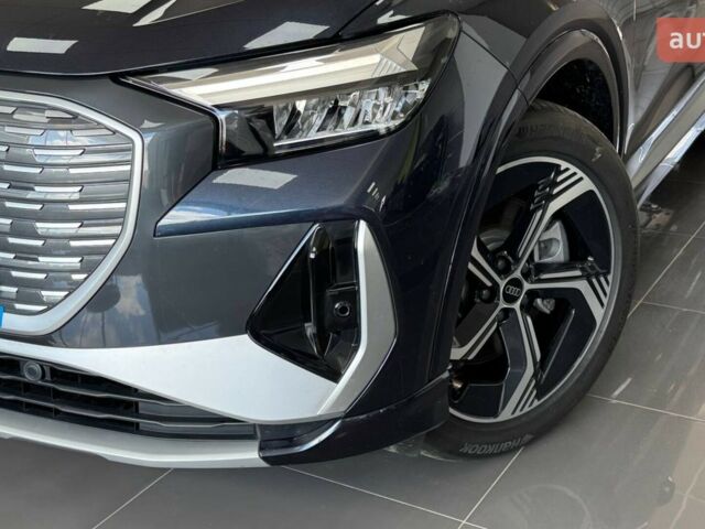 купить новое авто Ауди Q4 e-tron 2025 года от официального дилера Макс Ауди фото