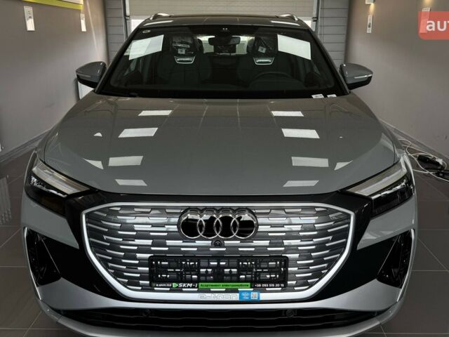 купить новое авто Ауди Q4 e-tron 2025 года от официального дилера E-SKM ZOO Ауди фото