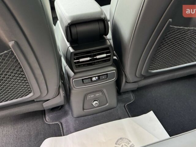 Ауді Q4 e-tron 2025 року купити нове авто Ауді Q4 e-tron 2025 року від офіційного дилера E-SKM ZOO Ауді фото